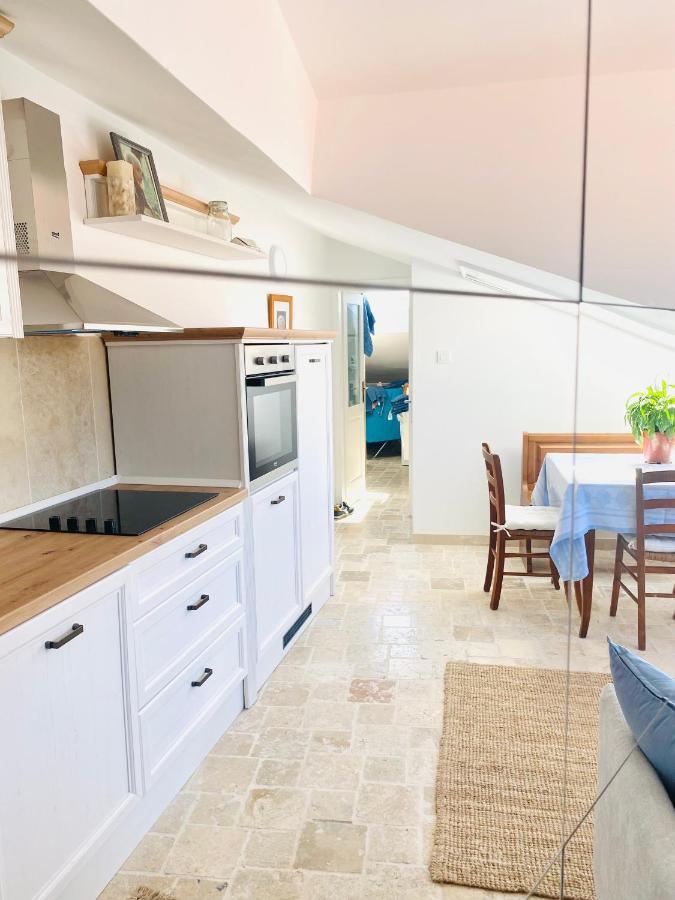 Istria Apartment - 3 Minutes From The Beach Novigrad Istria Eksteriør billede